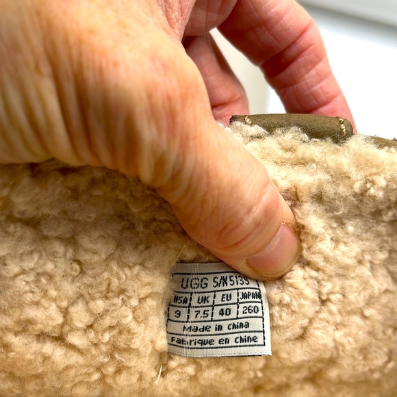 UGG Swell Leather Tall Boots Pull on Sheepskin Lining Brown Size 9 Western Boho - Picture 10 of 17